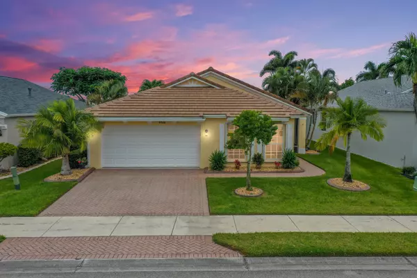 Port Saint Lucie, FL 34986,466 SW Talquin LN