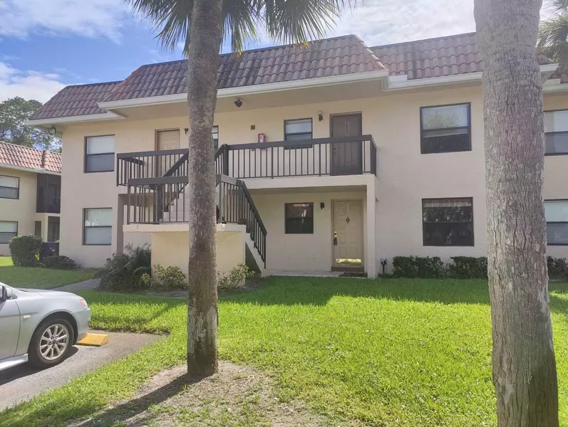 6832 Palmetto CIR 102, Boca Raton, FL 33433