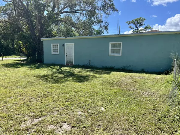 Fort Pierce, FL 34947,2203 S 33rd ST