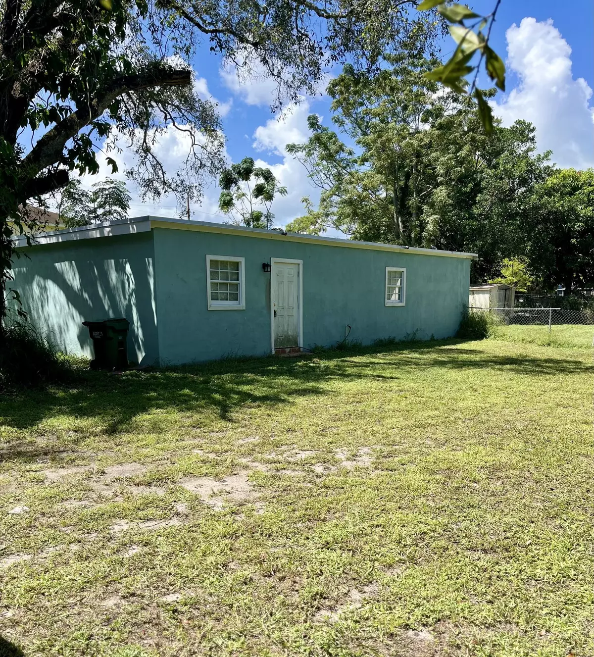 Fort Pierce, FL 34947,2203 S 33rd ST