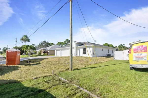 Port Saint Lucie, FL 34953,3662 SW Ballweg ST