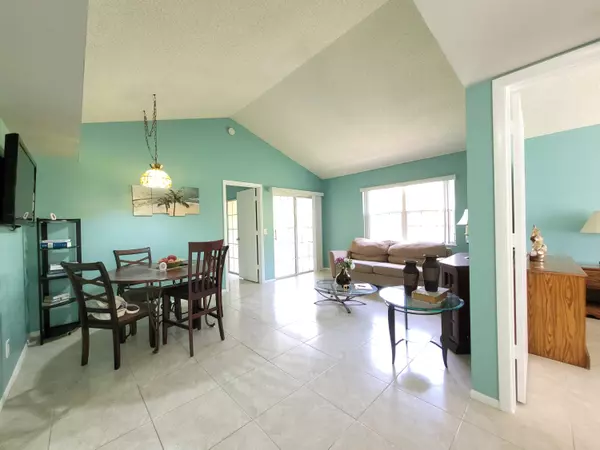 Port Saint Lucie, FL 34952,1679 SE Green Acres CIR 202