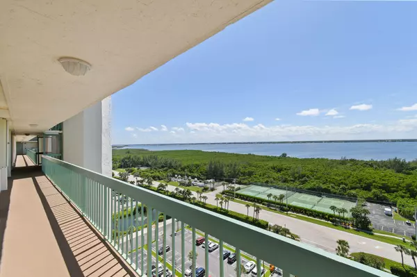 Jensen Beach, FL 34957,9900 S Ocean DR 1403