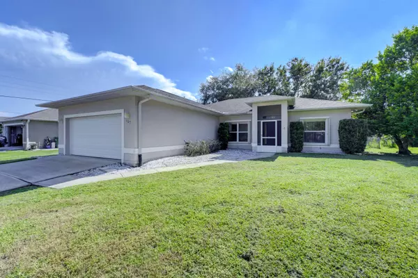 Sebastian, FL 32958,407 Tunison LN