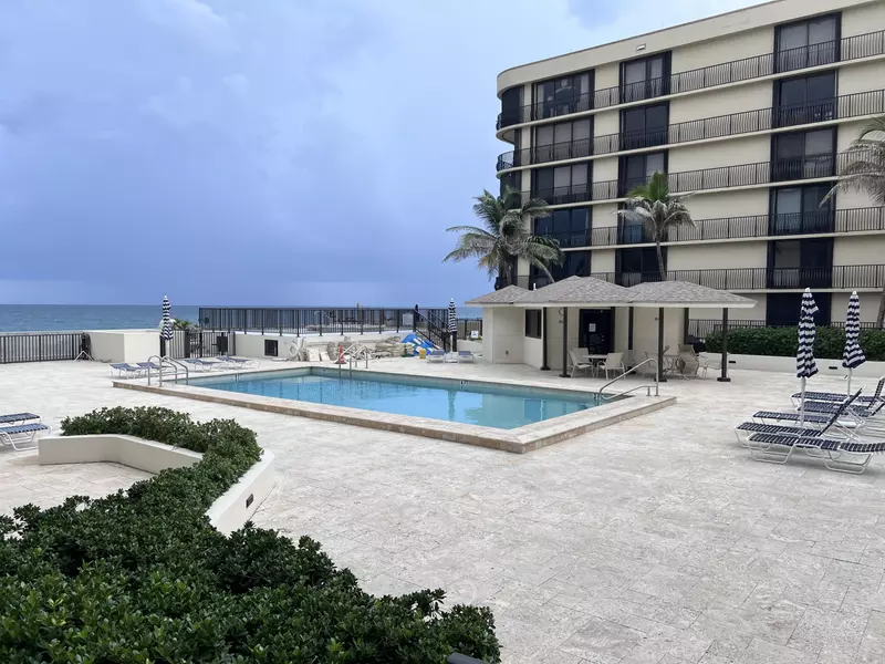 3610 S Ocean BLVD 102, South Palm Beach, FL 33480