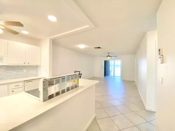 Boynton Beach, FL 33426,500 SW Golfview TER 128