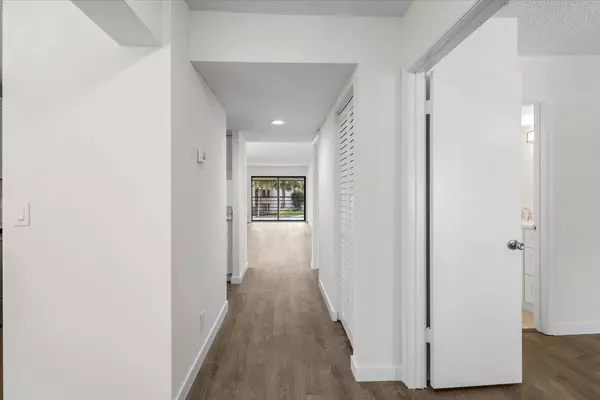 Boynton Beach, FL 33437,10187 Mangrove DR 201