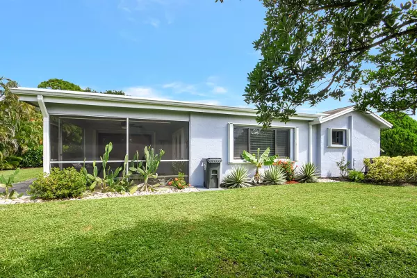 Lake Worth, FL 33467,7400 W Pineforest CIR