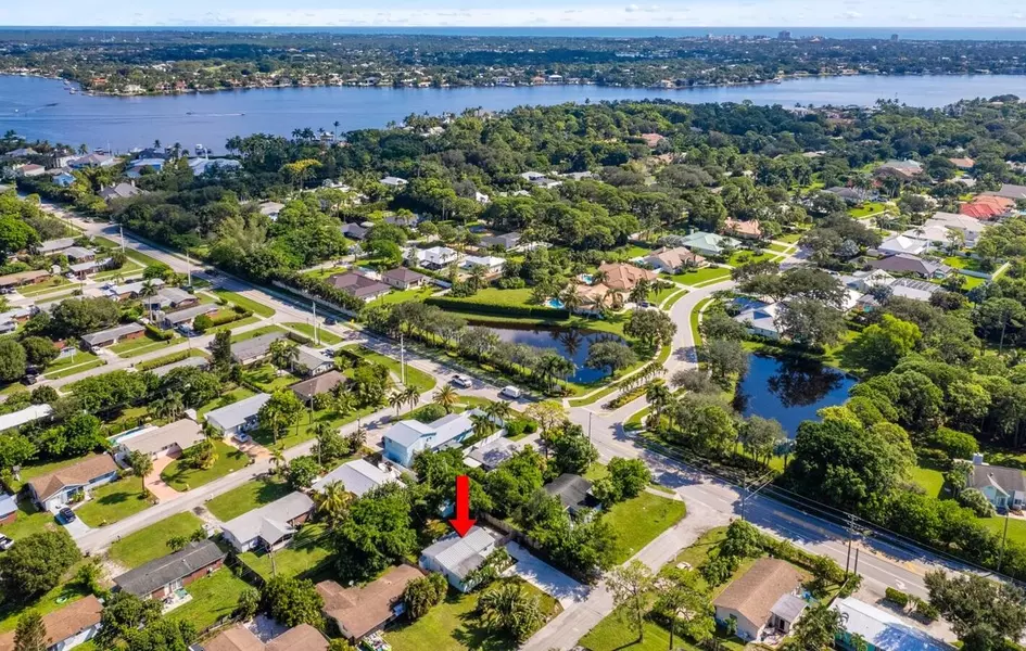 5889 Williamson RD, Jupiter, FL 33458