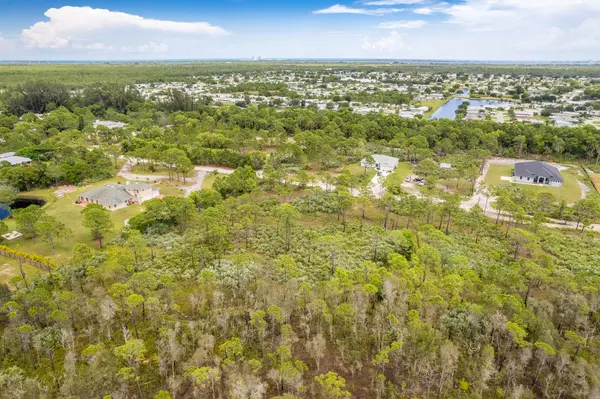 Port Saint Lucie, FL 34952,000 Dyer RD