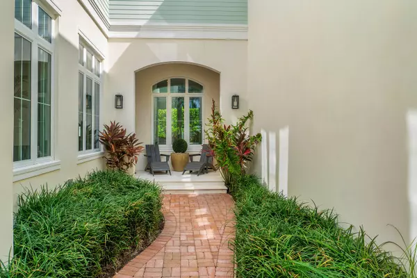 Ocean Ridge, FL 33435,15 Adams RD