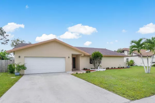 Wellington, FL 33414,828 Silverbell LN