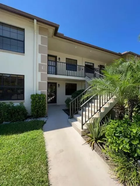 Jupiter, FL 33458,201 Pinecrest CIR E