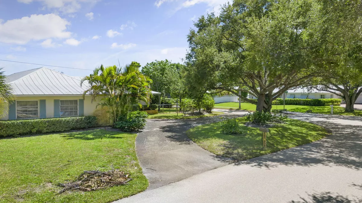 Tequesta, FL 33469,3 SE Club CIR