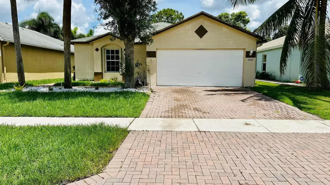 5949 Azalea CIR, West Palm Beach, FL 33415