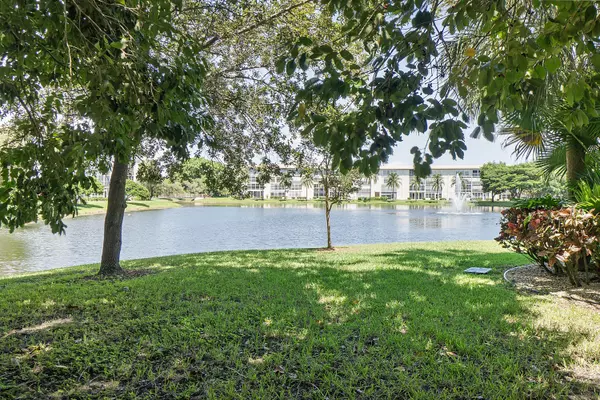 Coconut Creek, FL 33066,1903 Bermuda CIR G1