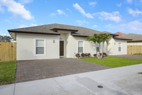 1562-1566 W 26th CT, Riviera Beach, FL 33404