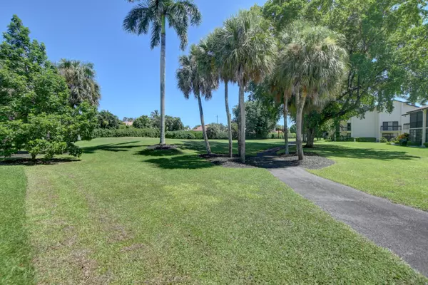 Delray Beach, FL 33484,16768 Oak Hill TRL 1214