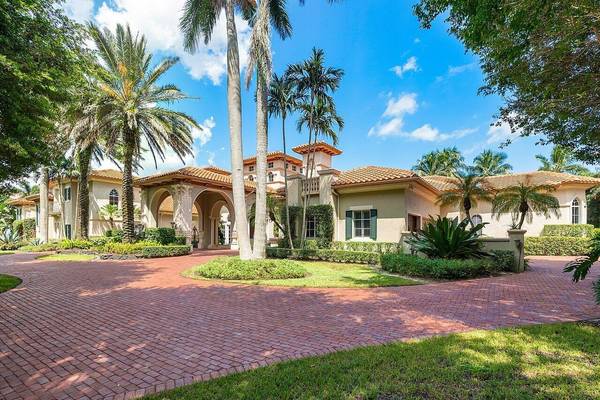 Boca Raton, FL 33496,8465 Twin Lake DR