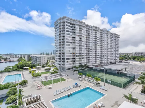 Aventura, FL 33160,18081 Biscayne BLVD 701