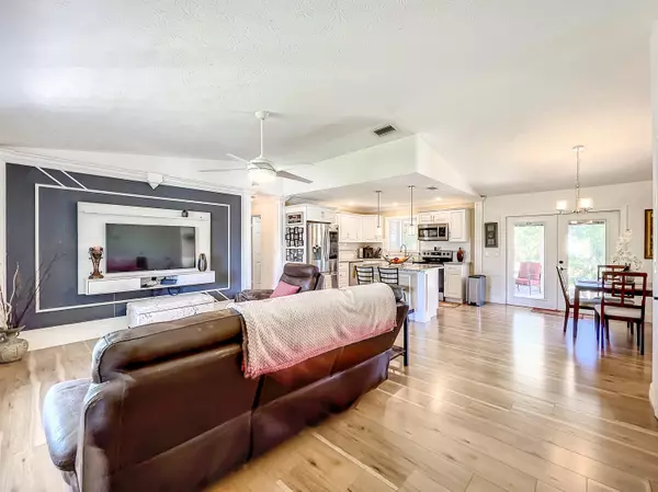 Port Saint Lucie, FL 34983,627 SW Todd AVE