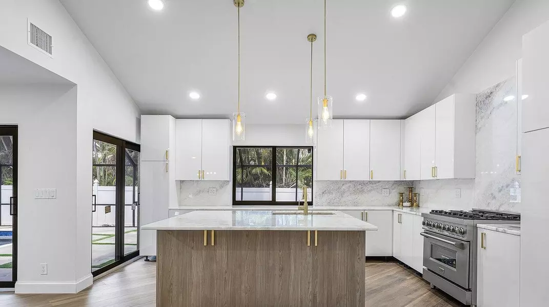 845 NE Mulberry DR, Boca Raton, FL 33487