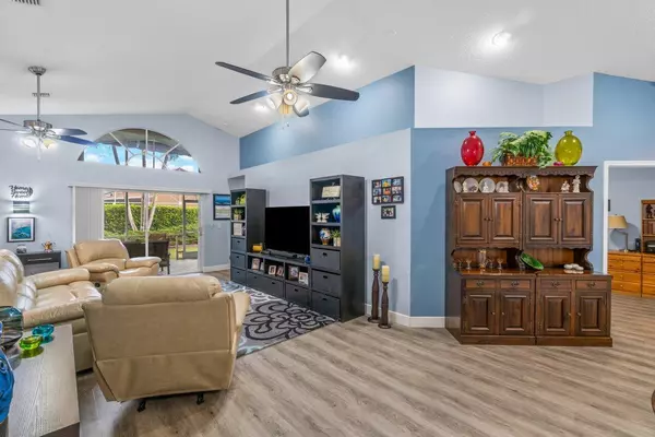 Wellington, FL 33414,1644 Oak Berry CIR