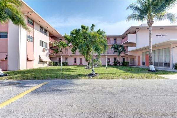 1480 E Sample RD 110,  Pompano Beach,  FL 33064