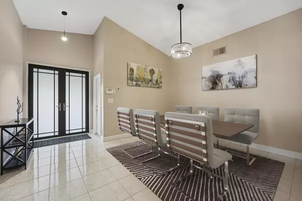 Plantation, FL 33317,6540 SW 13th ST