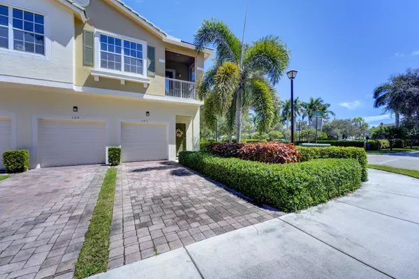 Stuart, FL 34994,3051 SE Lexington Lakes DR 203