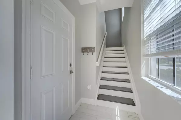 Stuart, FL 34994,3051 SE Lexington Lakes DR 203