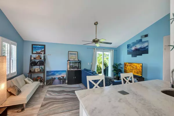 Boynton Beach, FL 33472,5468 Courtney CIR