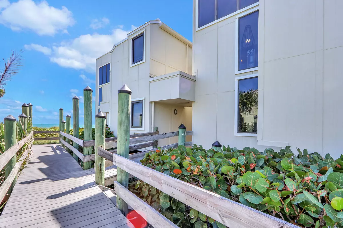 Stuart, FL 34996,2051 NE Ocean BLVD 25