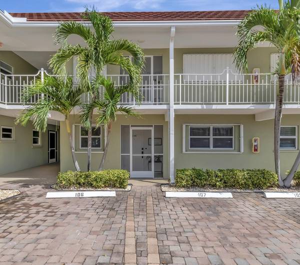 Boca Raton, FL 33431,711 NE Harbour TER 304