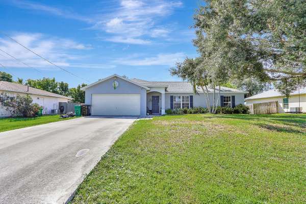 2326 SW Woodridge ST, Port Saint Lucie, FL 34953