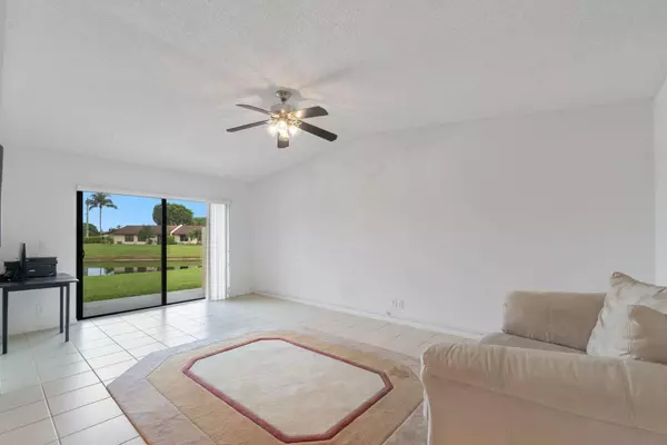 Delray Beach, FL 33484,5460 Viburnum CIR