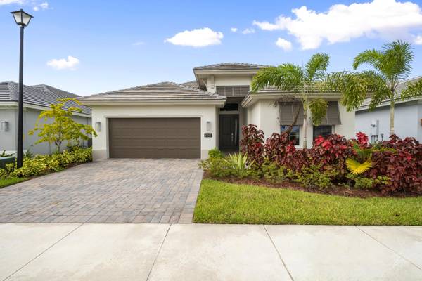 11252 SW Park Village CT, Port Saint Lucie, FL 34987