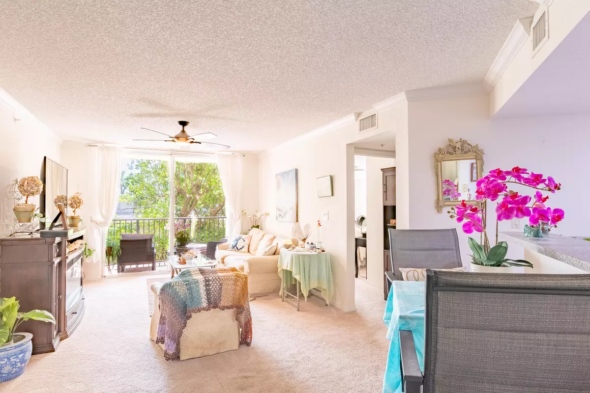 West Palm Beach, FL 33407,1801 N Flagler DR 206