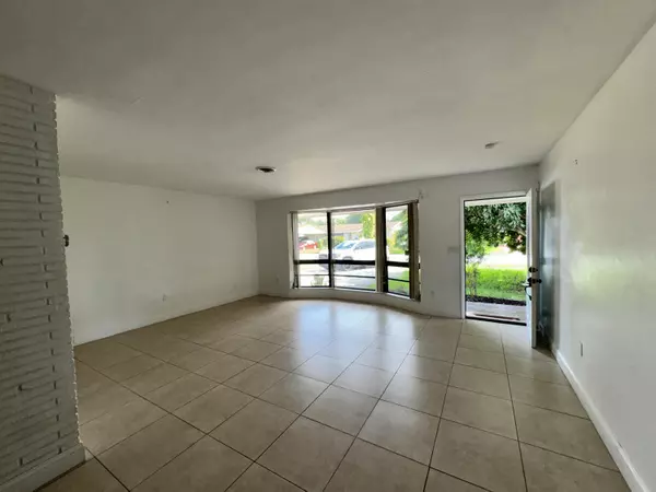 Miramar, FL 33023,3904 S Lake TER