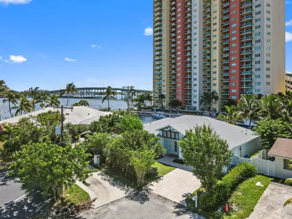 Riviera Beach, FL 33404,340 Wilma CIR