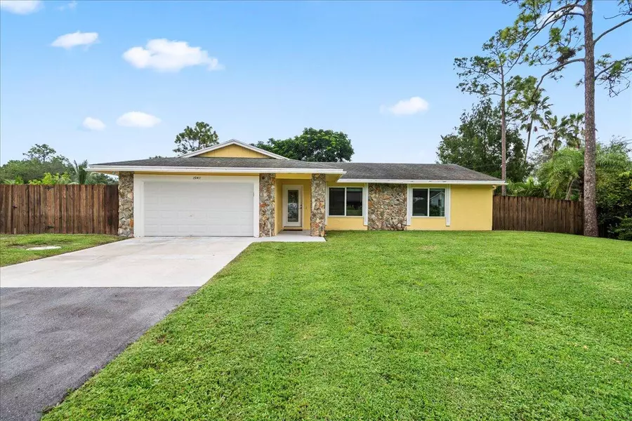 15411 Los Angeles DR, Loxahatchee Groves, FL 33470