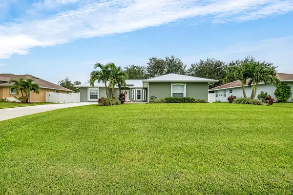 Sebastian, FL 32958,468 Biscayne LN