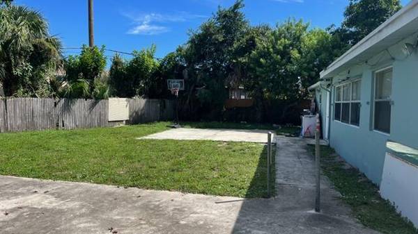 Riviera Beach, FL 33404,1340 Avenue R