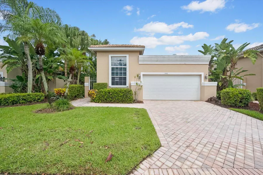 4546 Carlton Golf DR, Lake Worth, FL 33449