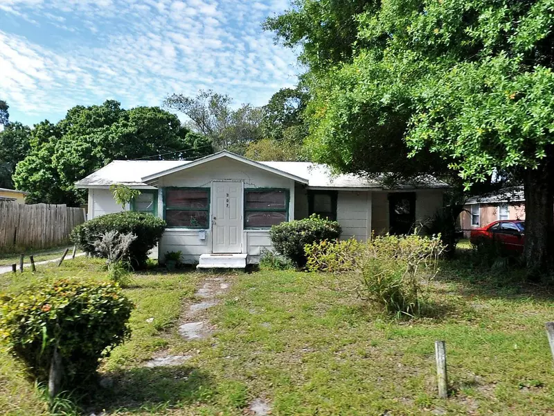 307 N 17th ST, Fort Pierce, FL 34950