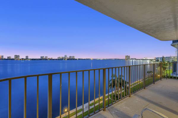 801 Lake Shore DR 601, Lake Park, FL 33403