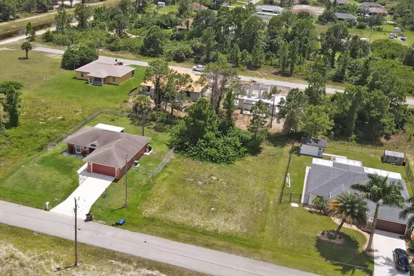 Lehigh Acres, FL 33976,2507 SW 36th Street Sw ST