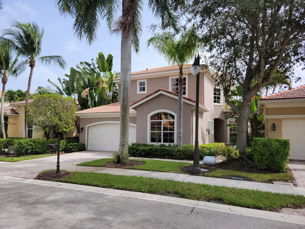 Palm Beach Gardens, FL 33418,216 Andalusia DR