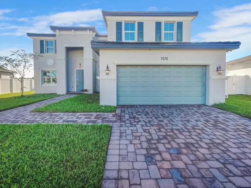 7576 NW Greenspring ST, Port Saint Lucie, FL 34987