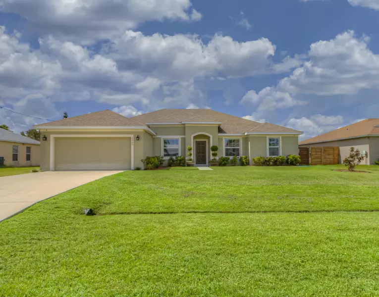 5265 NW East Delwood DR, Port Saint Lucie, FL 34986